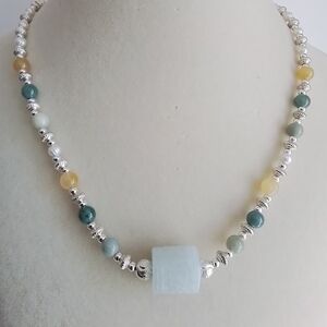 Elegant Carved Jadeite and Freshwater Pearl Necklace